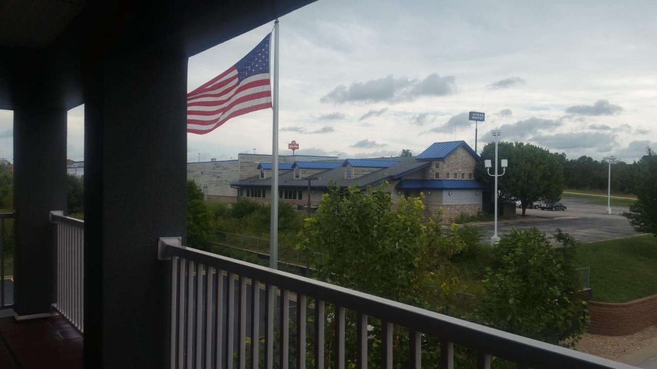 Mainstay Suites St Robert - Fort Leonard Wood Сент-Роберт Екстер'єр фото